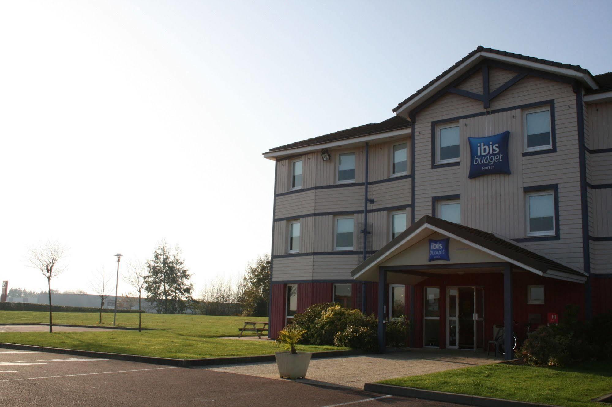 Ibis Budget Coutances Exterior photo